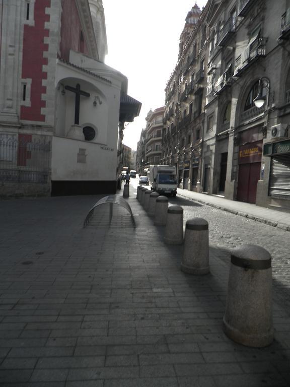 Centro Plaza Salvador Sevilla